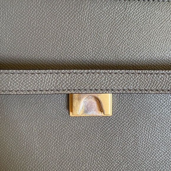 Elegant Gray Women's Handbag - Picture 11 of 13